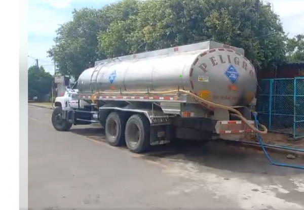 SUMINISTRO DE AGUA EN CARRO TANQUE